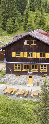 Die urige Wannenkopfhütte im Allgäu