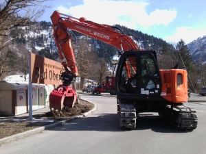 Bagger Hitachi ZX 135 bei Arbeiten in Bad Oberdorf Hitachi ZX 135 27.03.2014