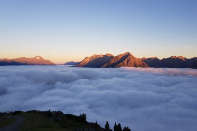 Blick aus der Venet Gipfelhütte