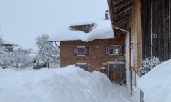 Verschneites Büro