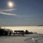 Panoramweg mit Schnee und Vollmond