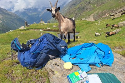 Urwege II Geiß mit Rucksack