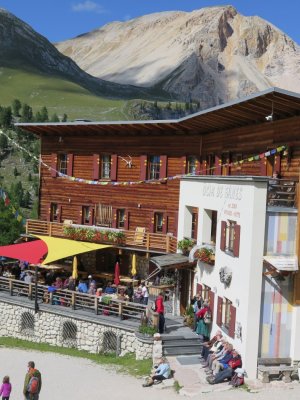 Berghotel Pederü