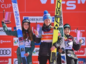 Siegerehrung Skisprung-Weltcup 17.02.2019