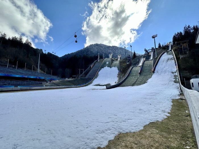 Frühling in der Skisprung Arena