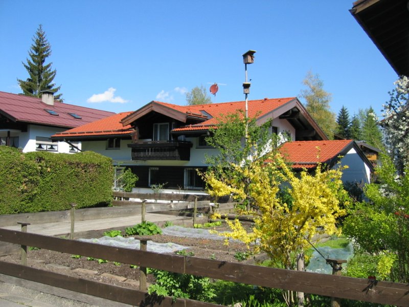 Haus Woljas Körbele im Sommer